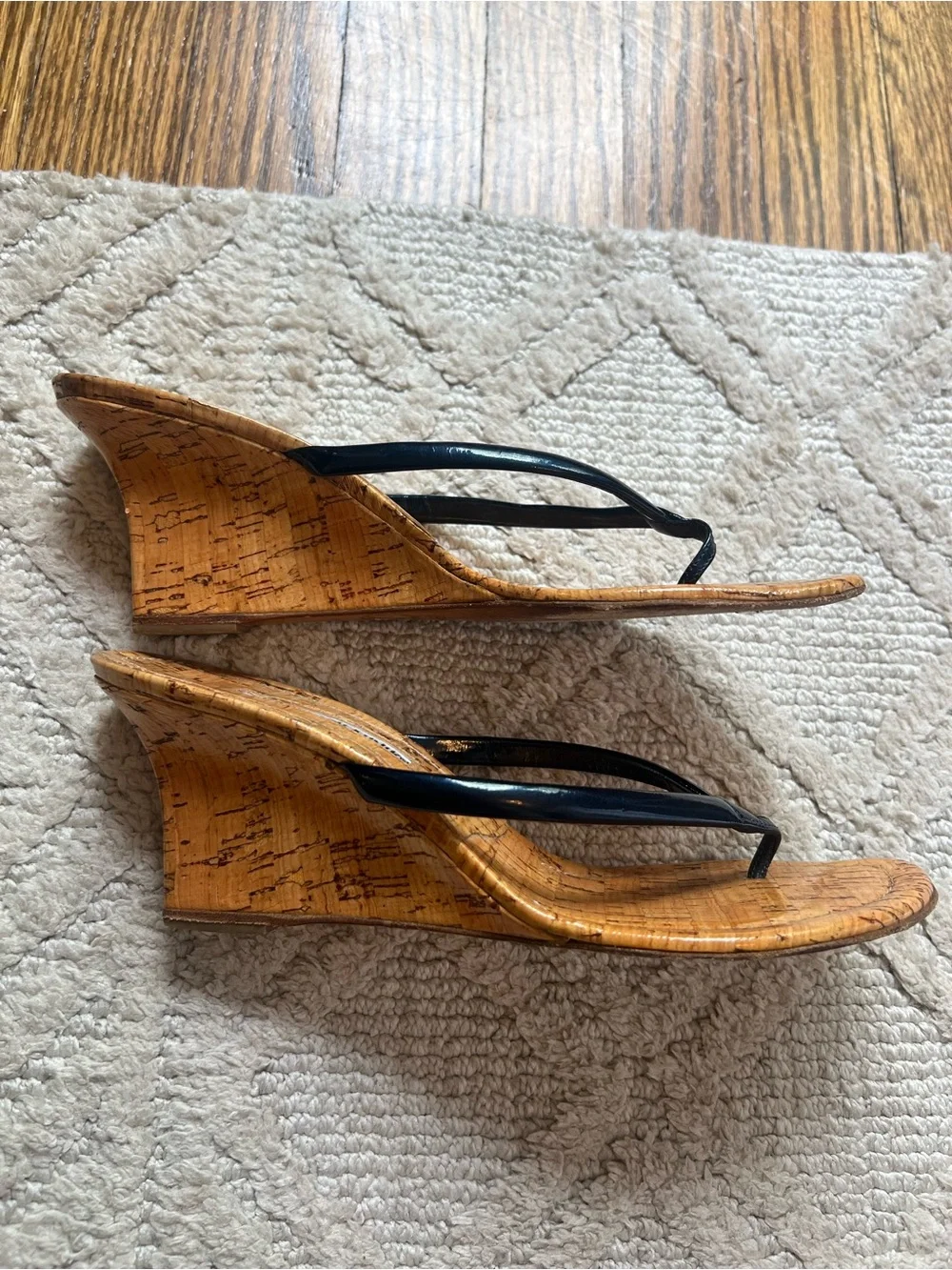 Manolo Blahnik vintage corkblock pattern navy flip flop wedges, size 38.5